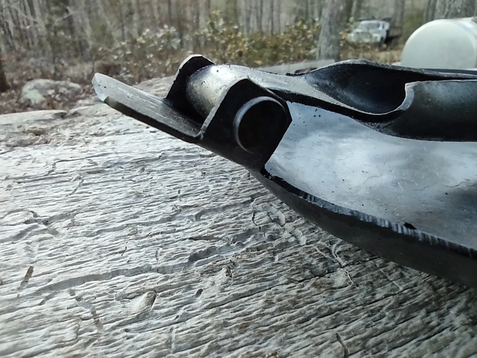 6.5 Diameter Deep Folding Handle Skillet