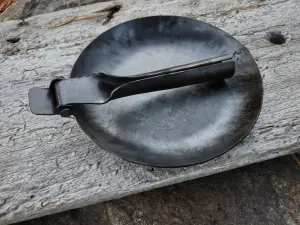 6.5 Diameter Deep Folding Handle Skillet