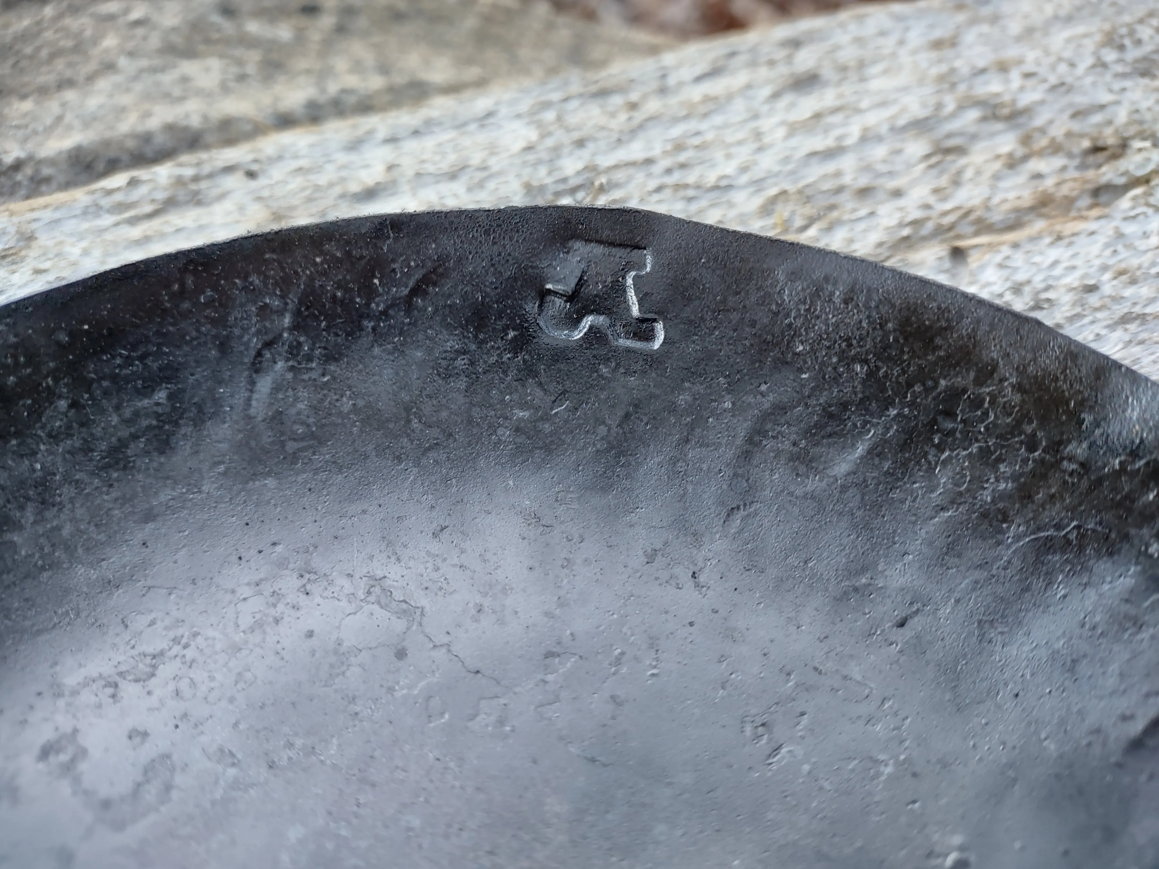 6.5 Diameter Deep Folding Handle Skillet