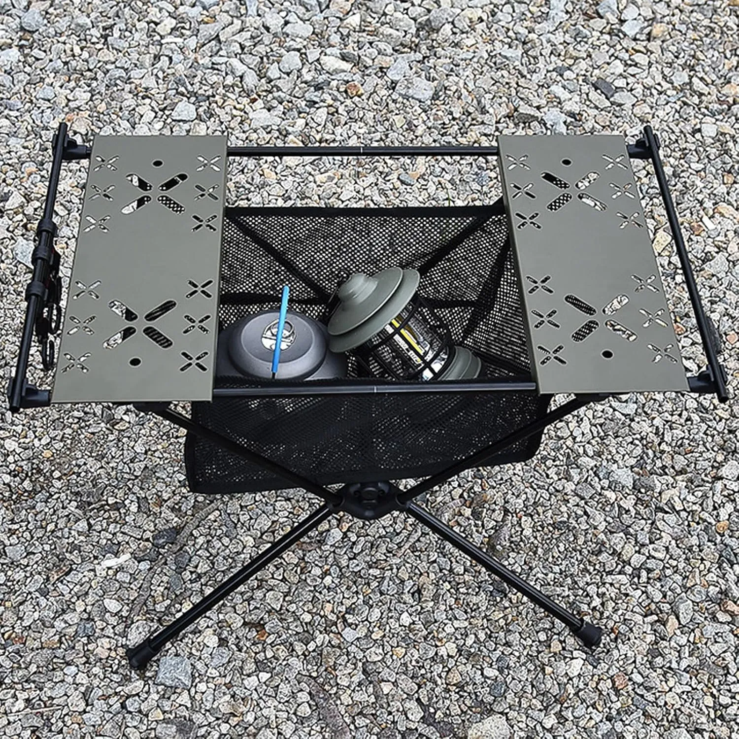 Aluminum Alloy Folding Table Barbecue Camping Table, 20kg Load Capacity IGT Table Portable Multifunction Portable Picnic BBQ Table, Camping Table Hiking Roll-Desk with Storage Bag