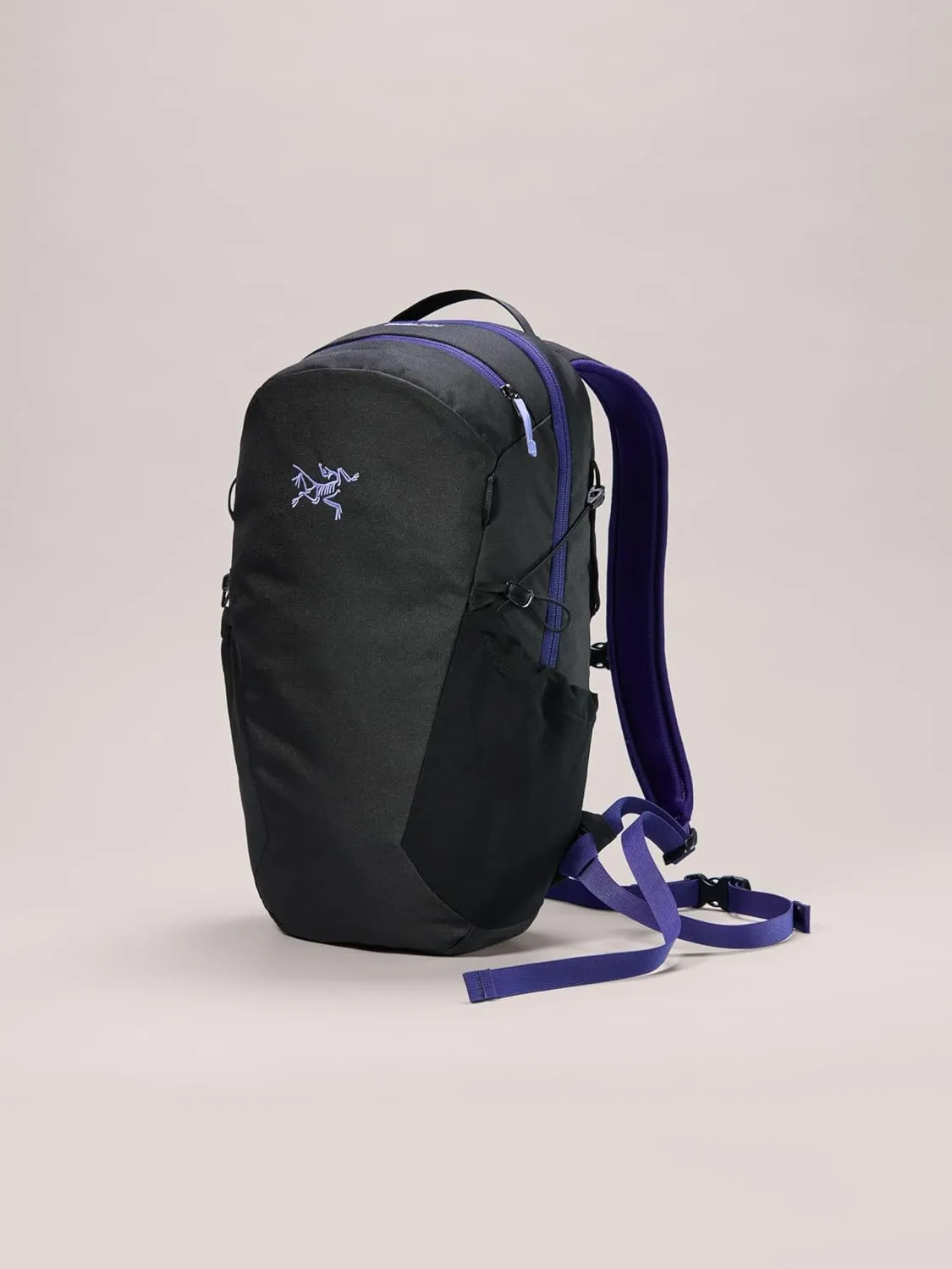 Arc'teryx Mantis 16 Backpack | Sleek Compact 16L Daypack | Black/Soulsonic, One Size