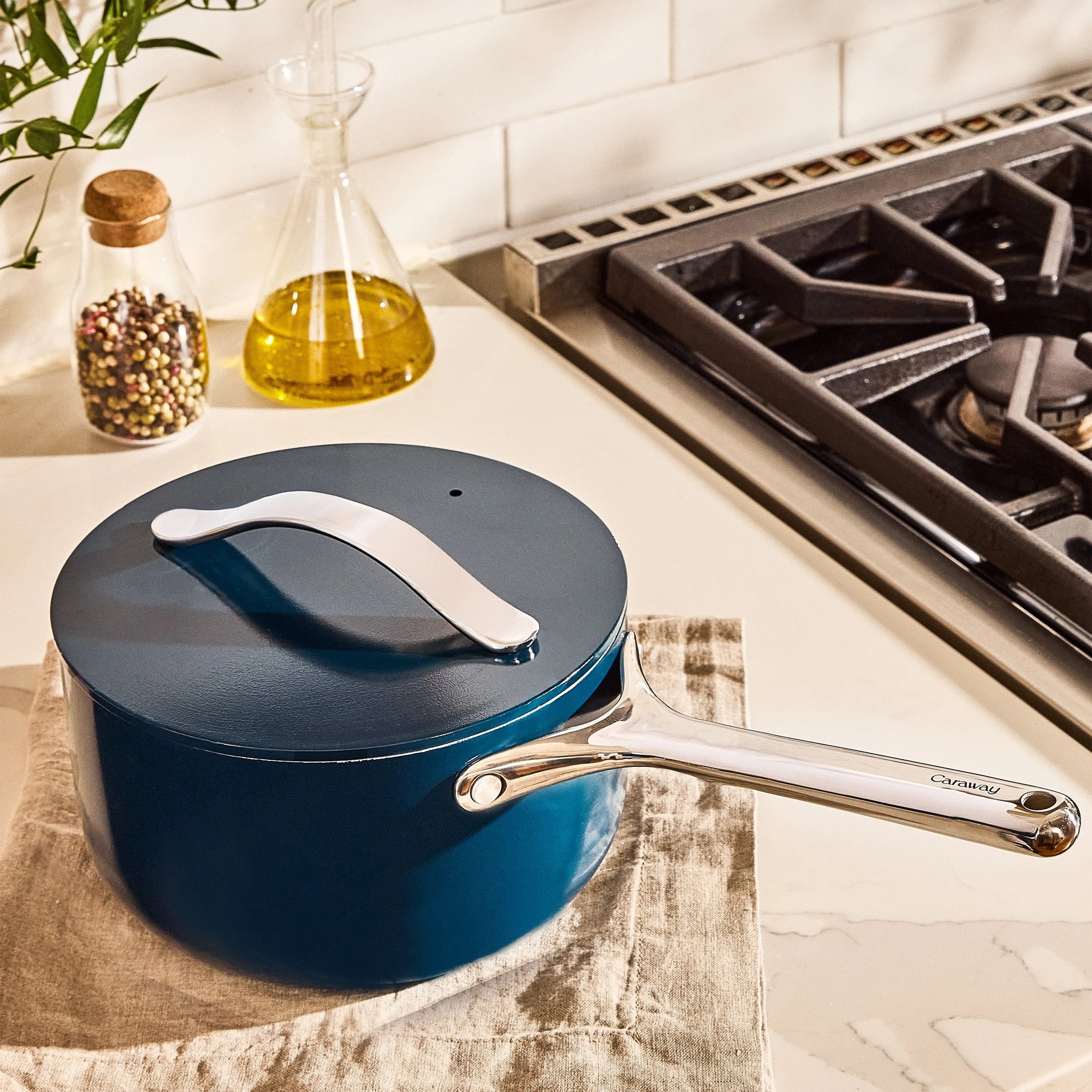 Ceramic Sauce Pan, 3 qt