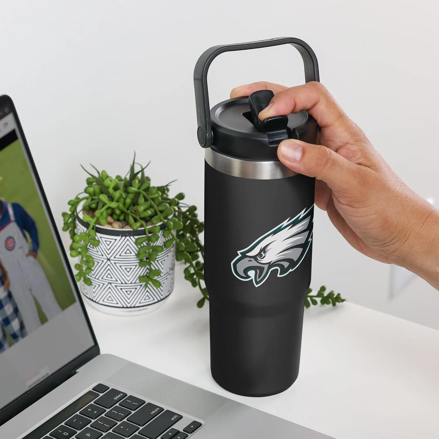 FOCO NFL Unisex-Adult NFL Team Logo Insulated Travel Mug 30oz Straw Tumbler