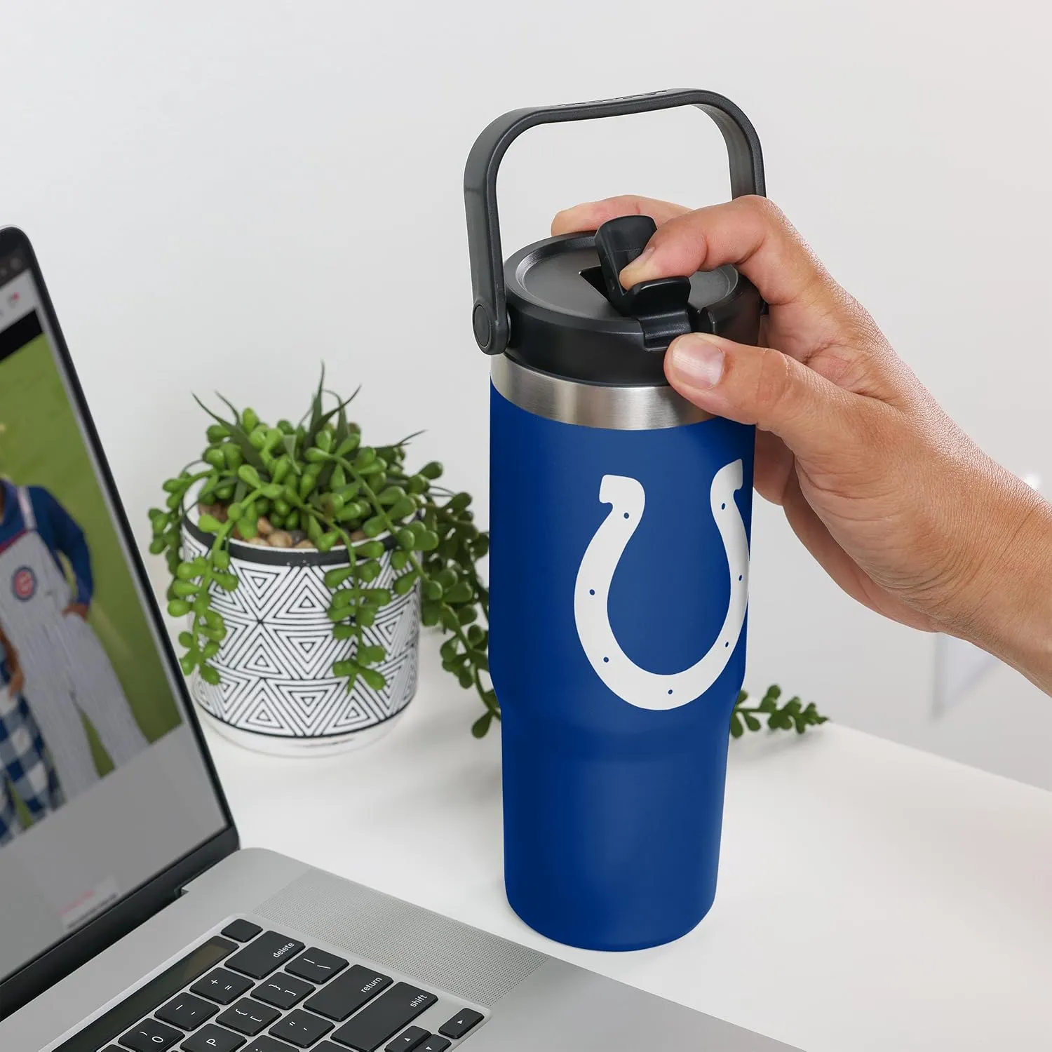 FOCO NFL Unisex-Adult NFL Team Logo Insulated Travel Mug 30oz Straw Tumbler
