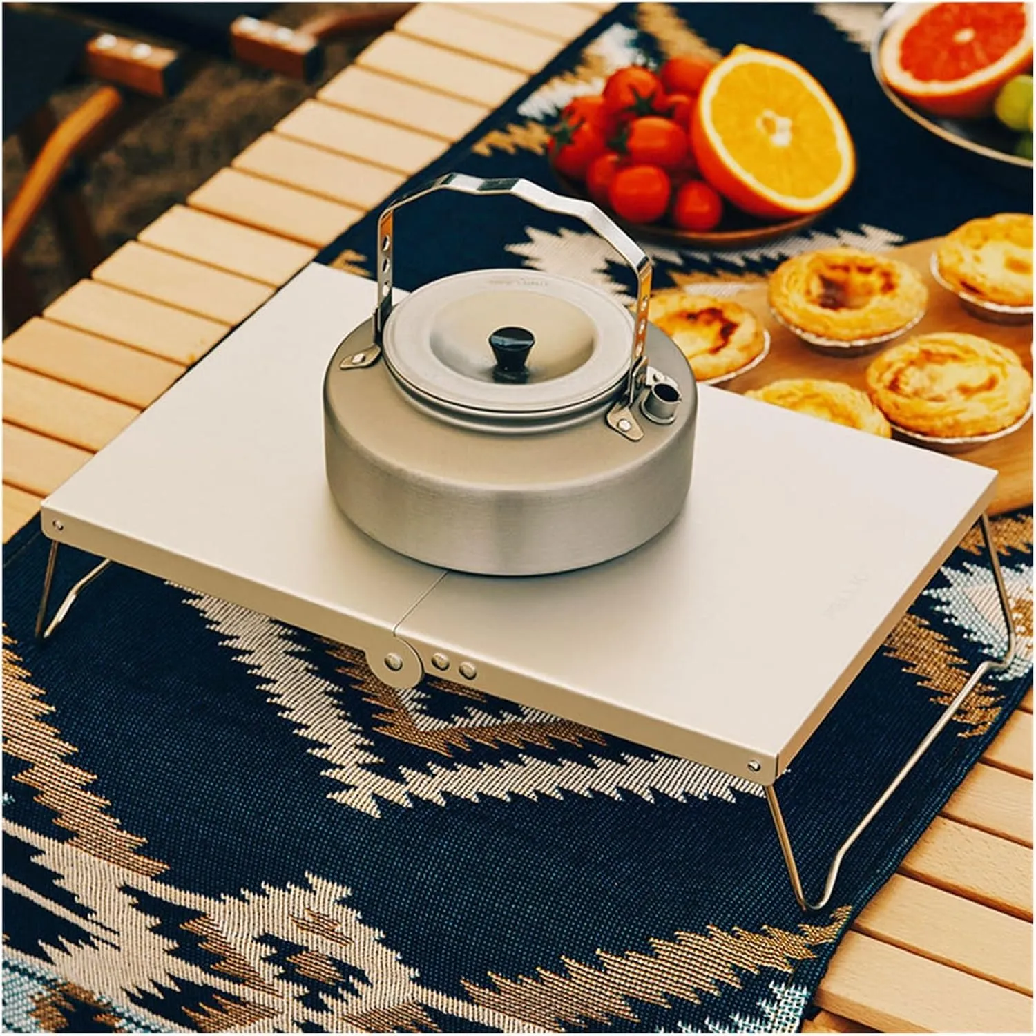 Folding Dining Table Aluminium Hiking Climbing Fishing Picnic Table pliante Outdoor Folding Table Heat Shield Mini Portable Camping Supplies (Color : Sliver)