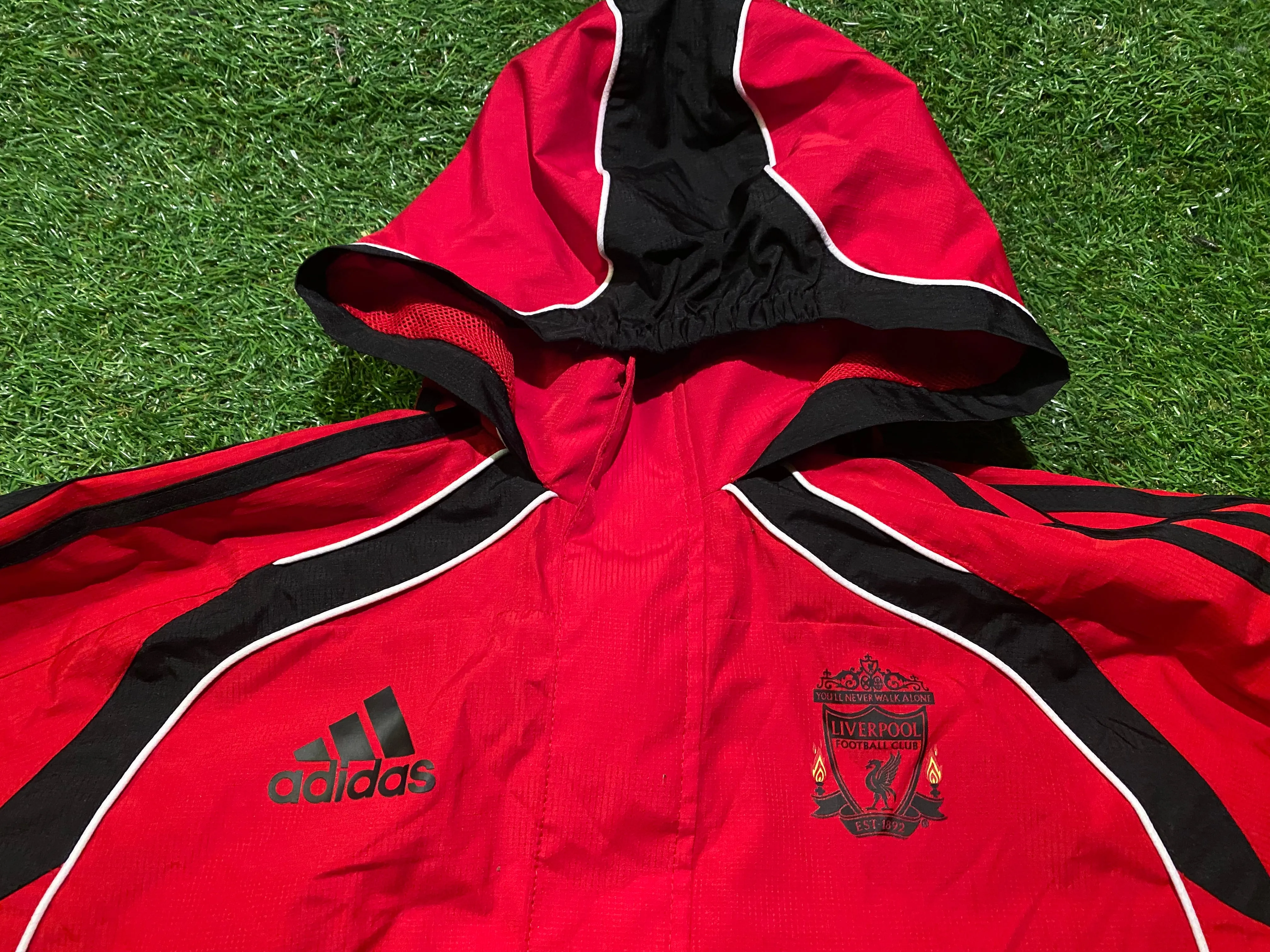 Liverpool FC England Football Youths / XL Boys 13-14 Year Old Lined Hooded Zip Up Adidas Jacket