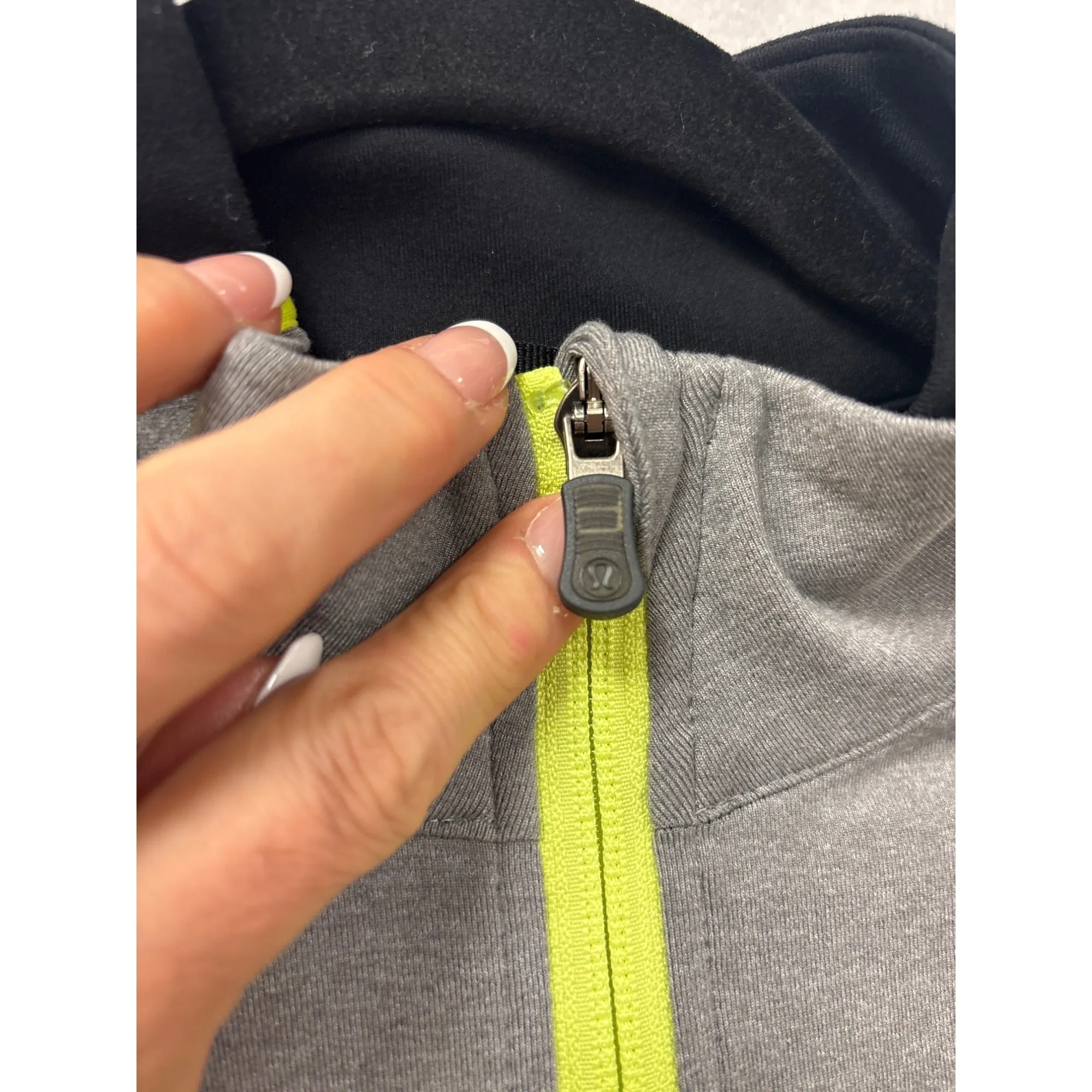 Lululemon Mens Full-Zip Jacket Black/Grey/Yellow Trim Size L #6984