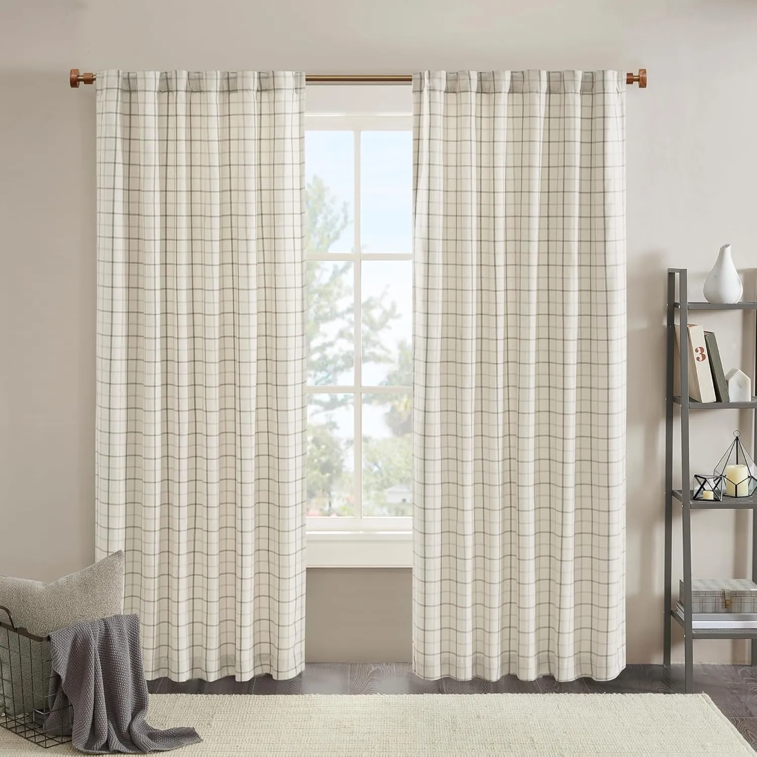 Madison Park Anaheim Cabin Plaid Curtain Window, Thermal Insulated Fleece Lining, Living Room Decor Room Darkening Drape for Bedroom, 1-Single Panel Pack, 50" x 84", Rod Pocket, Natural