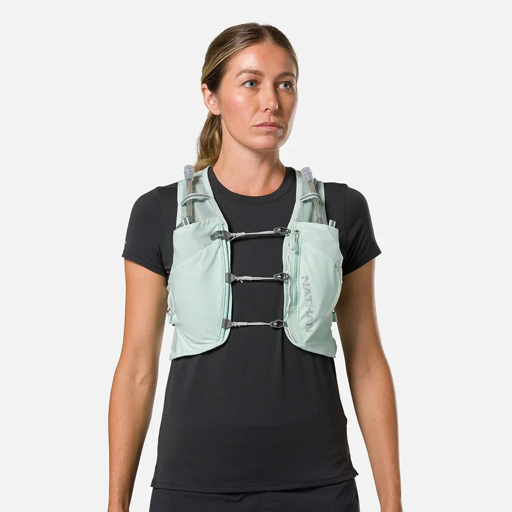 Nathan Women's Pinnacle Breeze 4L Hydration Pack