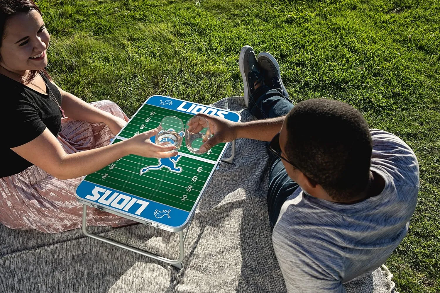 PICNIC TIME NFL Concert Mini Portable Table, Small Folding Table, Mini Picnic Table