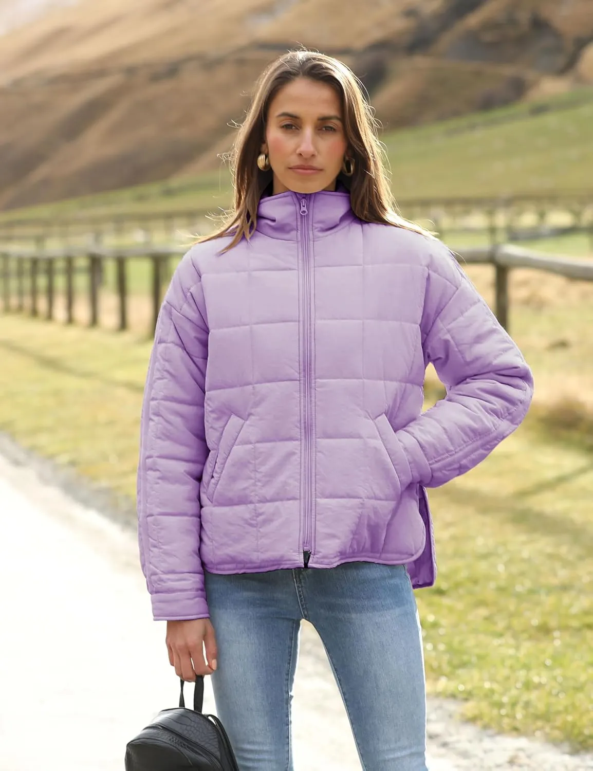 Quilted Puffer Jacket Women Lightweight Short Zip Up Padded Coat with Pockets