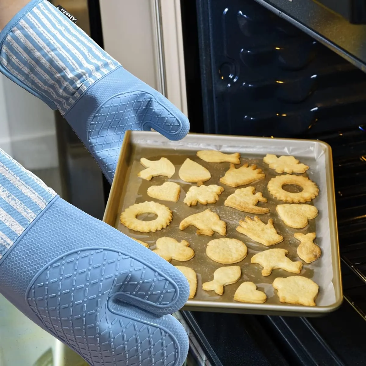Silicone Oven Mitts Heat Resistant 932℉ with Waterproof & Non-Slip Kitchen Mittens, Set of 2 Extra Long Oven Gloves with Soft Cotton Terry Lining for Baking Cooking Barbecue (2, Blue Mitts)
