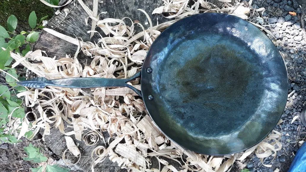 Skillet Hand forged 9.5 inch