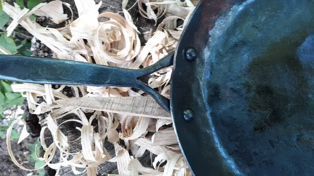 Skillet Hand forged 9.5 inch