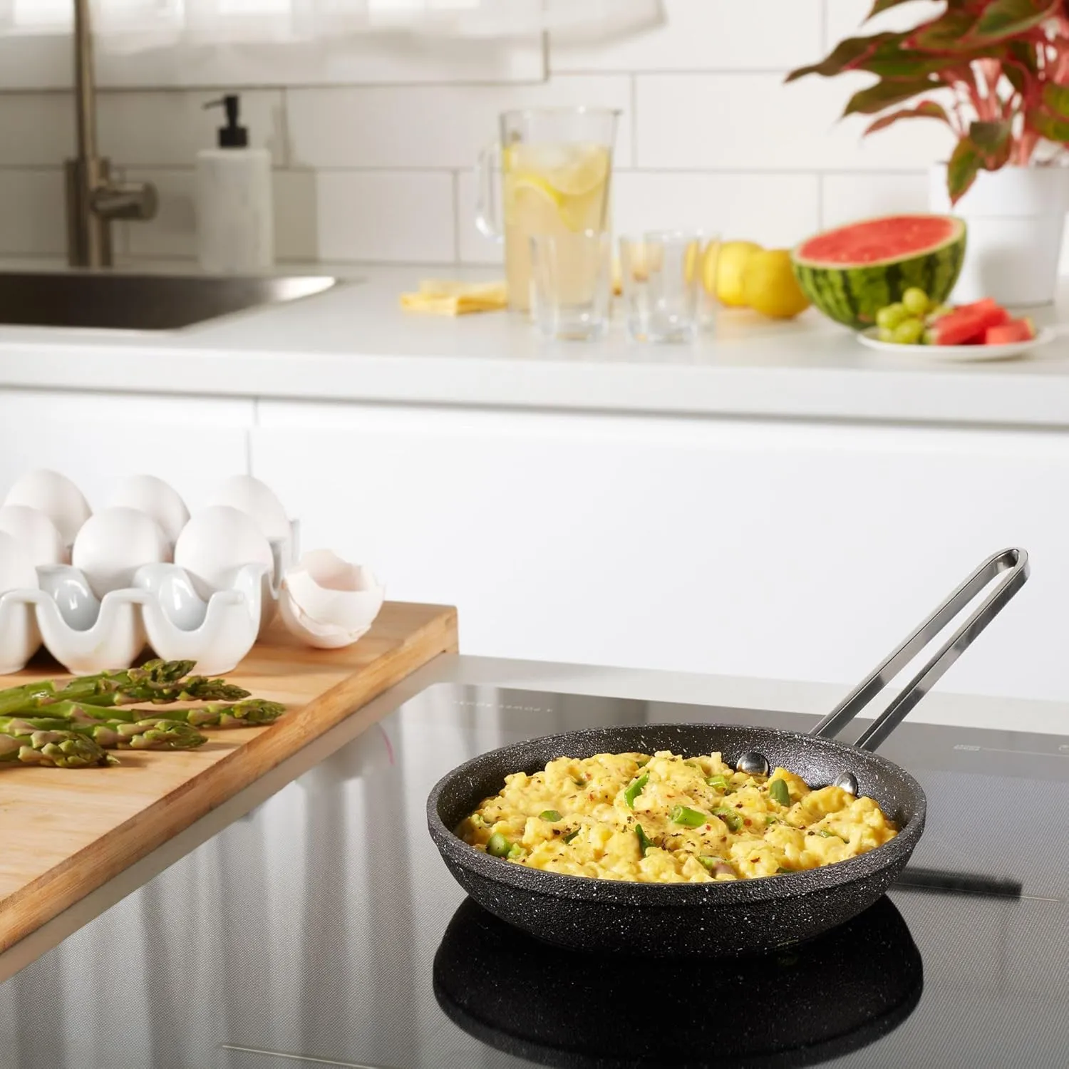 Starfrit The Rock 16cm (6.5") Non-Stick Egg Fry Pan - Durable Forged Aluminum - Oven Safe - PFOA Free - Easy to Clean - Black