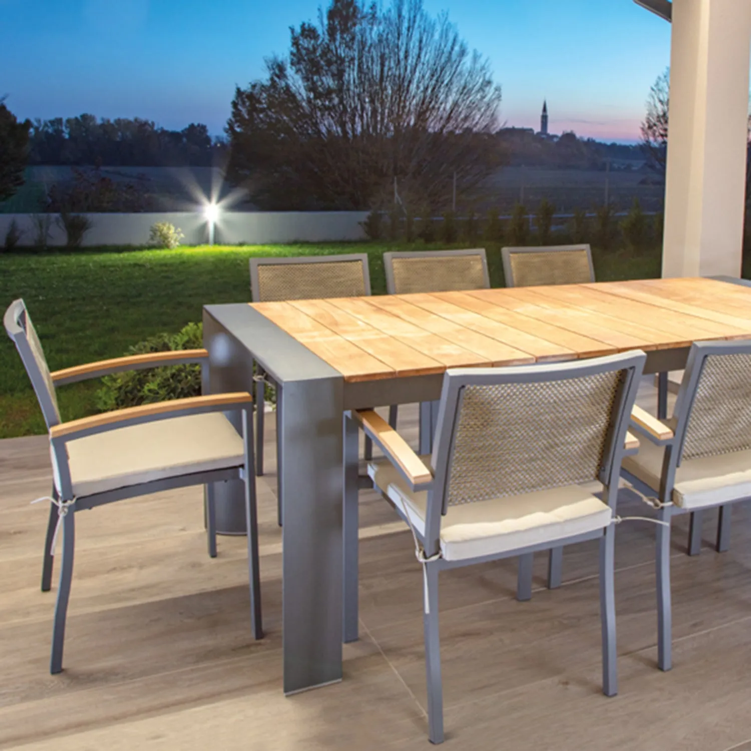 Top Extendable Outdoor Dining Table – Teak & Aluminium Modern Design