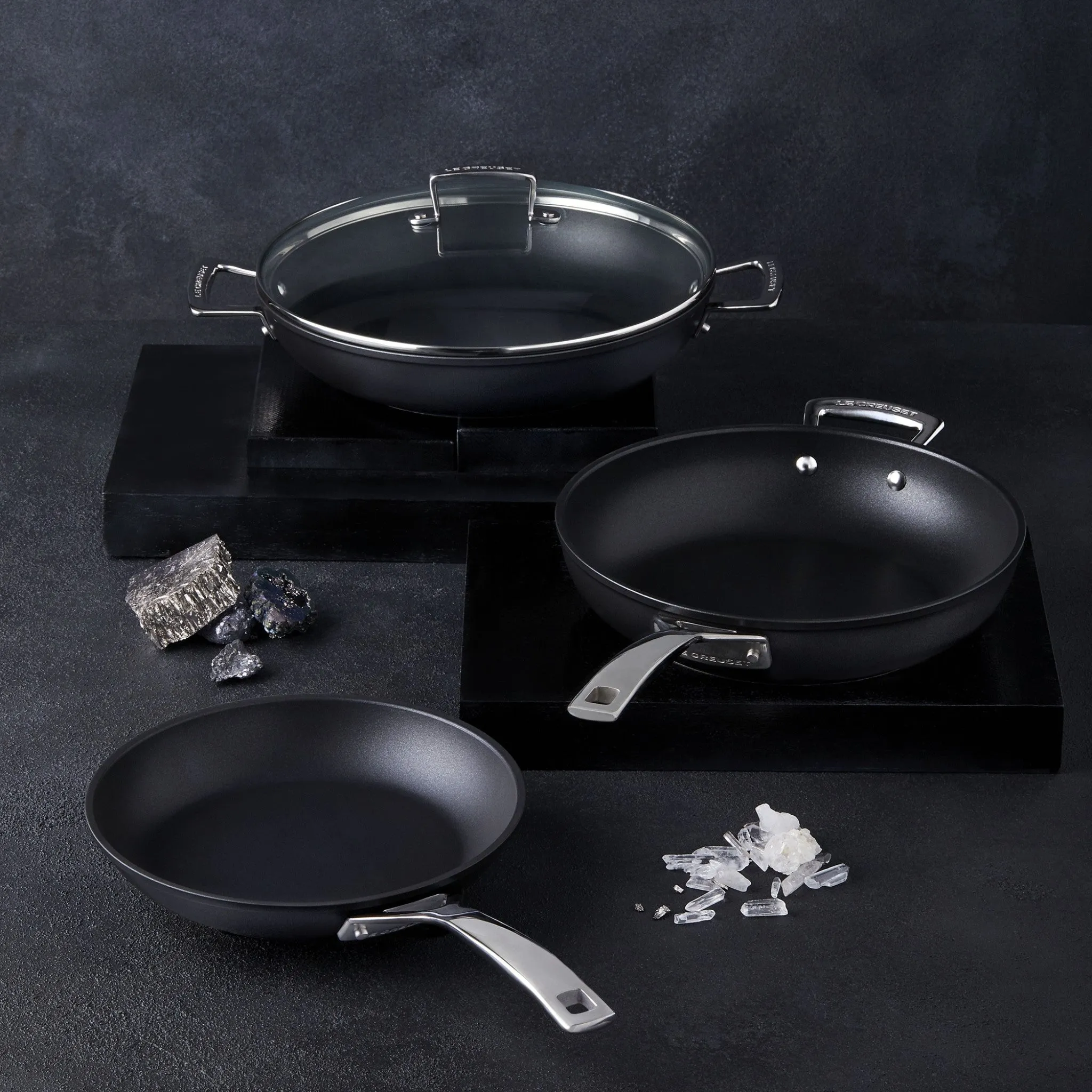 Toughened Shallow Casserole Dish with Glass Lid | Non-Stick | 26cm