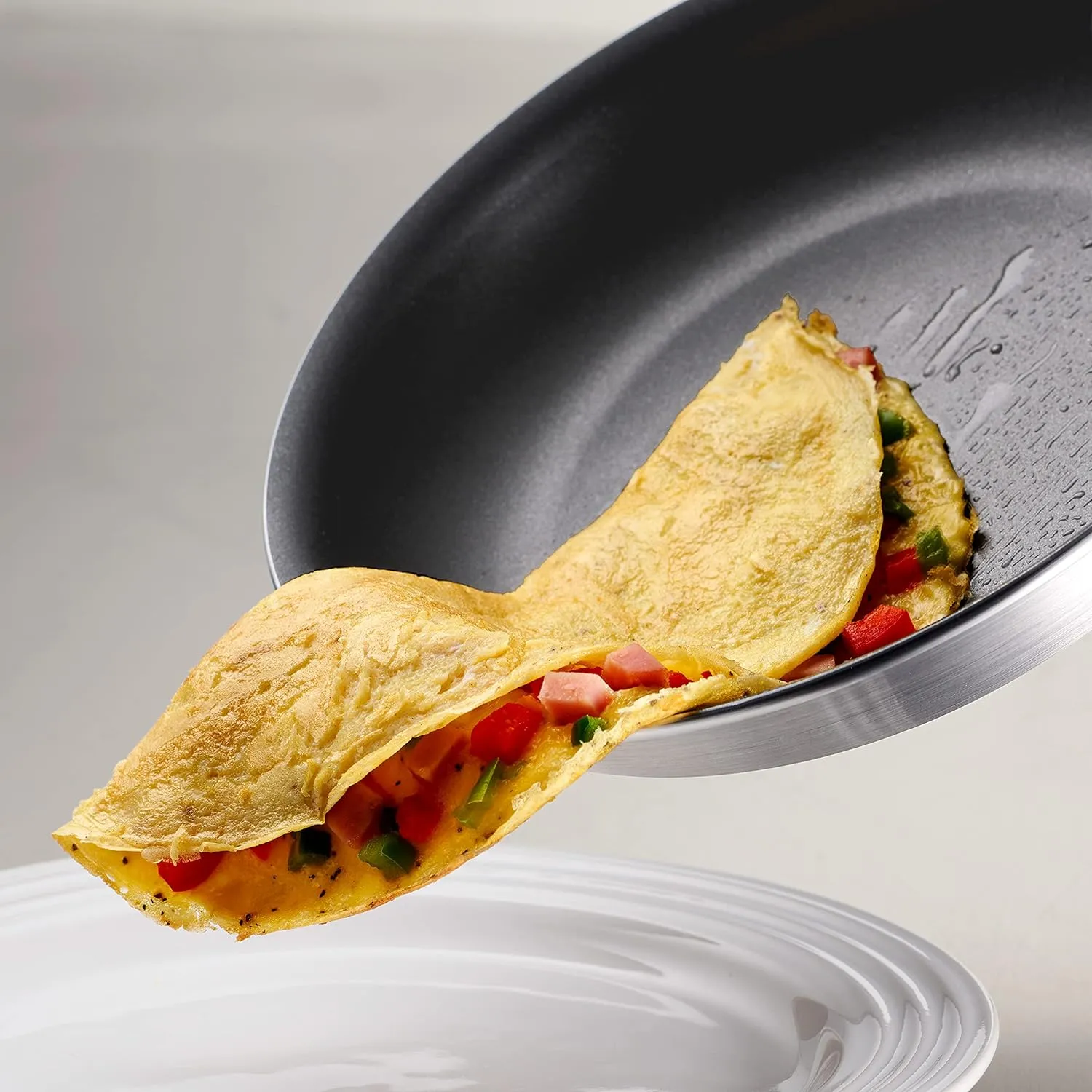 Tramontina Professional Fusion 12-Inch Non Stick Large Frying Pan, Heavy-Gauge Aluminum Skillet with Reinforced Nonstick Coating, Dishwasher and Oven Safe