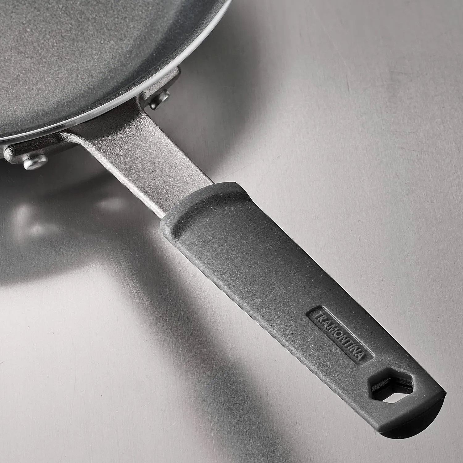 Tramontina Professional Fusion 12-Inch Non Stick Large Frying Pan, Heavy-Gauge Aluminum Skillet with Reinforced Nonstick Coating, Dishwasher and Oven Safe