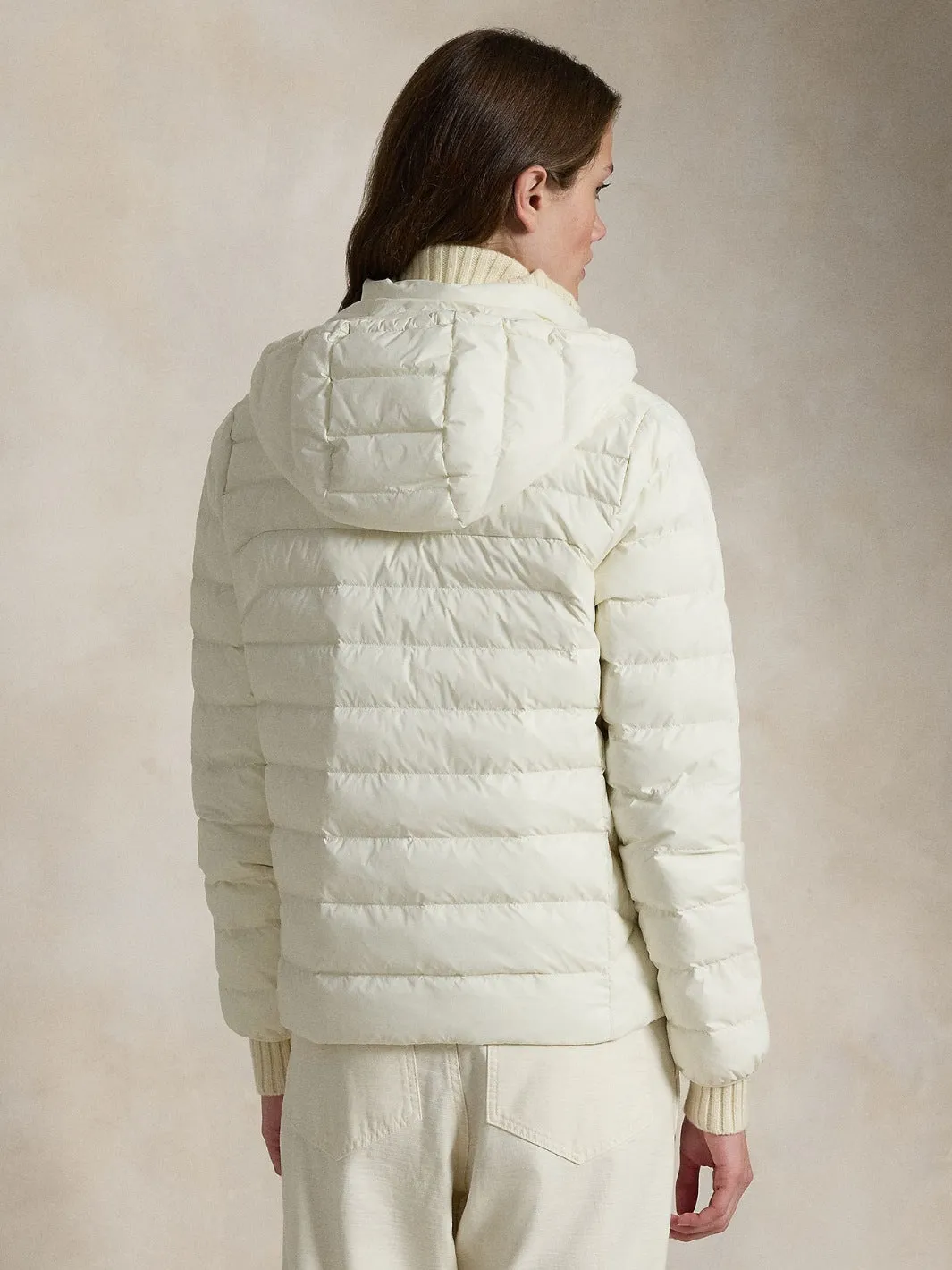WATER-RESISTANT PACABLE HOODED JACKET Kremfarget
